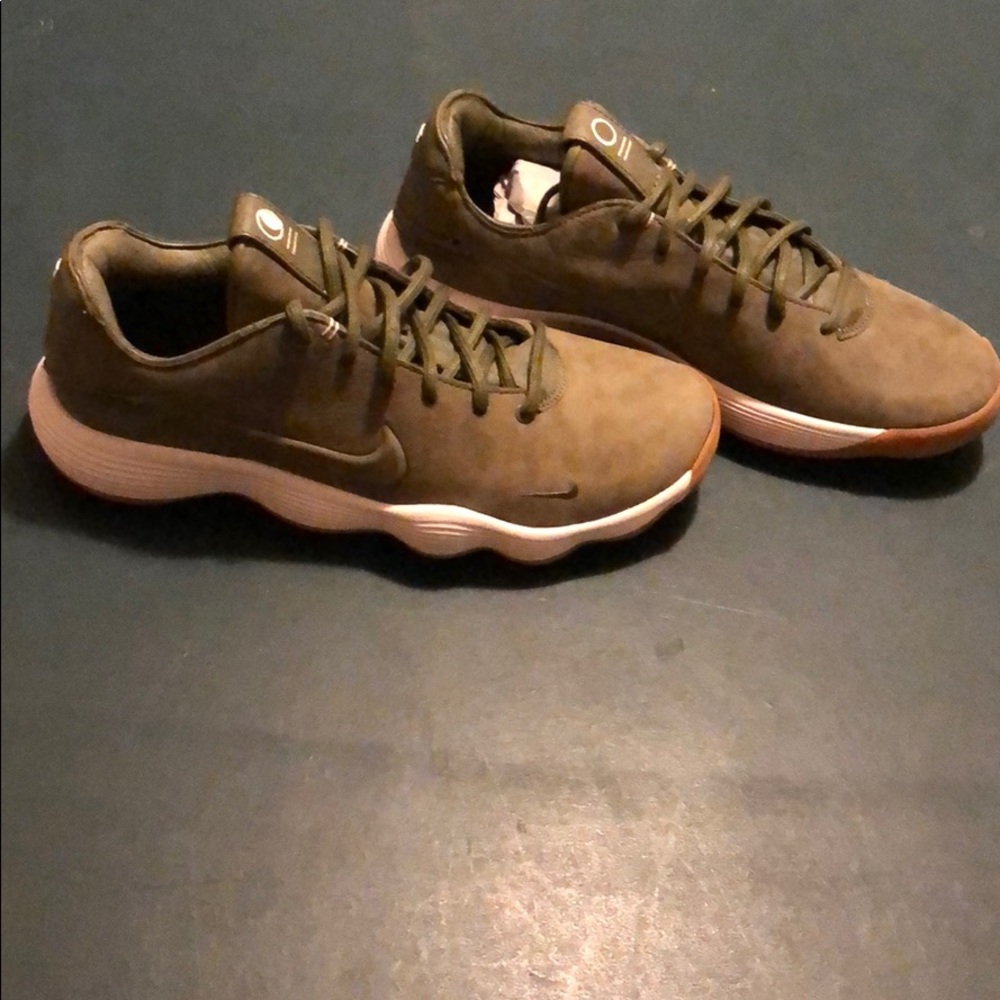 (Sold) Nike Hyperdunk 2017 Low Olive Gum - Picture 6 of 7